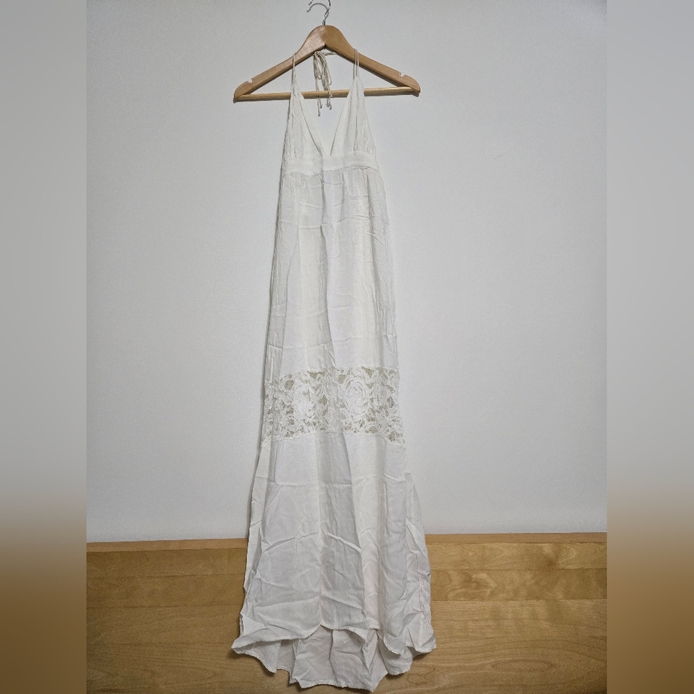 Elegant White Lace Maxi Dress